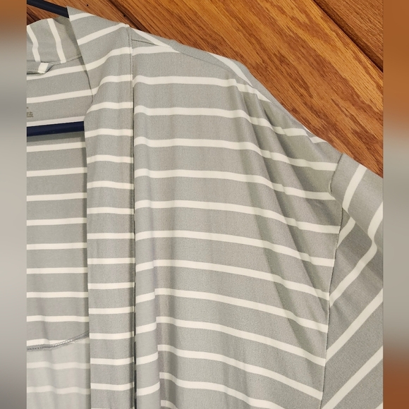 Mommy And Me Matching Gray and White Striped Nursing Robe And Baby Hat S/M - Picture 6 of 14